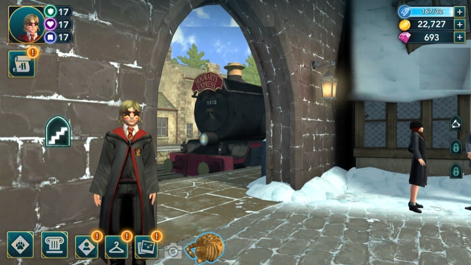 Personagem loica com robe da grifinória, óculos escuros em formato de estrela, com o expresso de hogwarts ao fundo